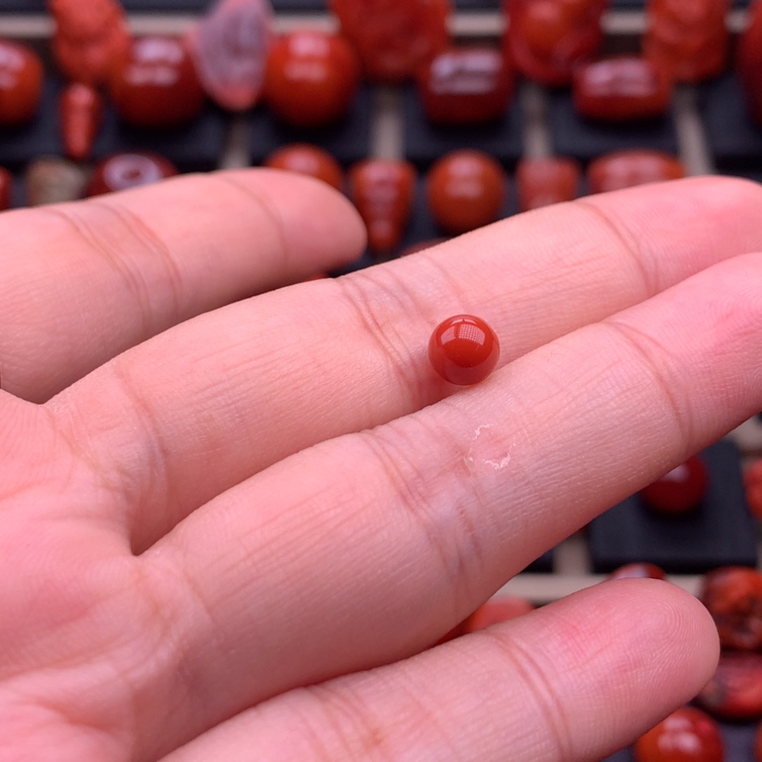 南红玛瑙未镶嵌川料原矿圆珠6mm