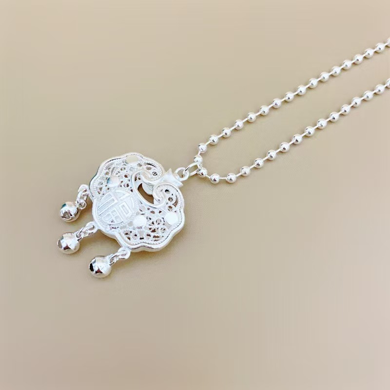 Y135-19足银平安锁吊坠