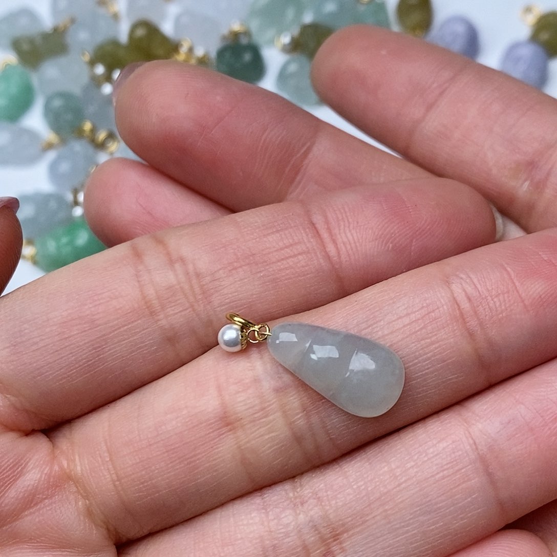 翡翠颈饰18K金镶嵌豆子