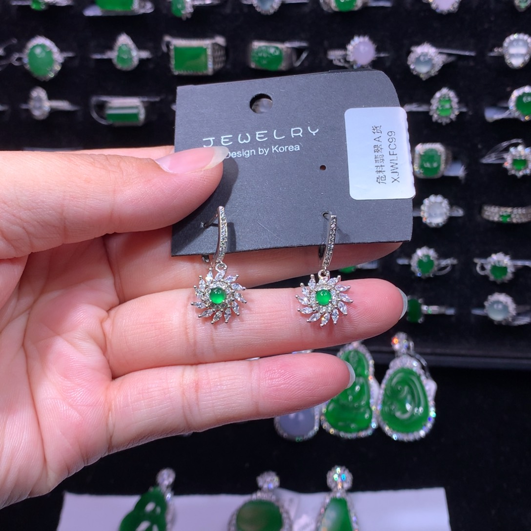 翡翠银S925镶嵌颈饰翡翠