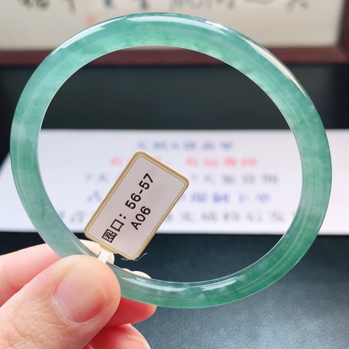 翡翠未镶嵌手镯翡翠手镯17