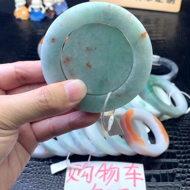 燕***子定制翡翠未镶嵌翡翠
