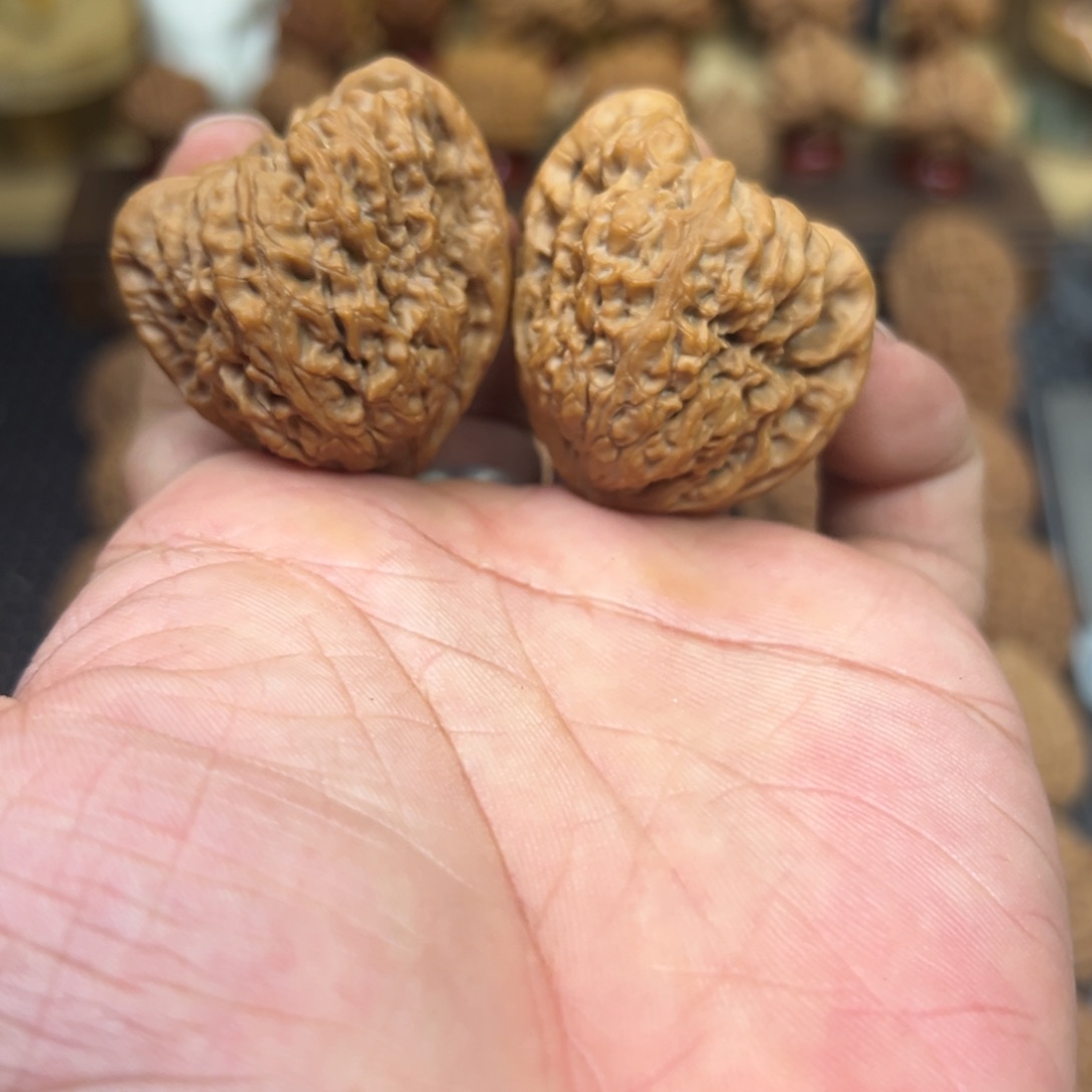 把件文玩核桃玩****男全品南疆石天残脚狮子头39精