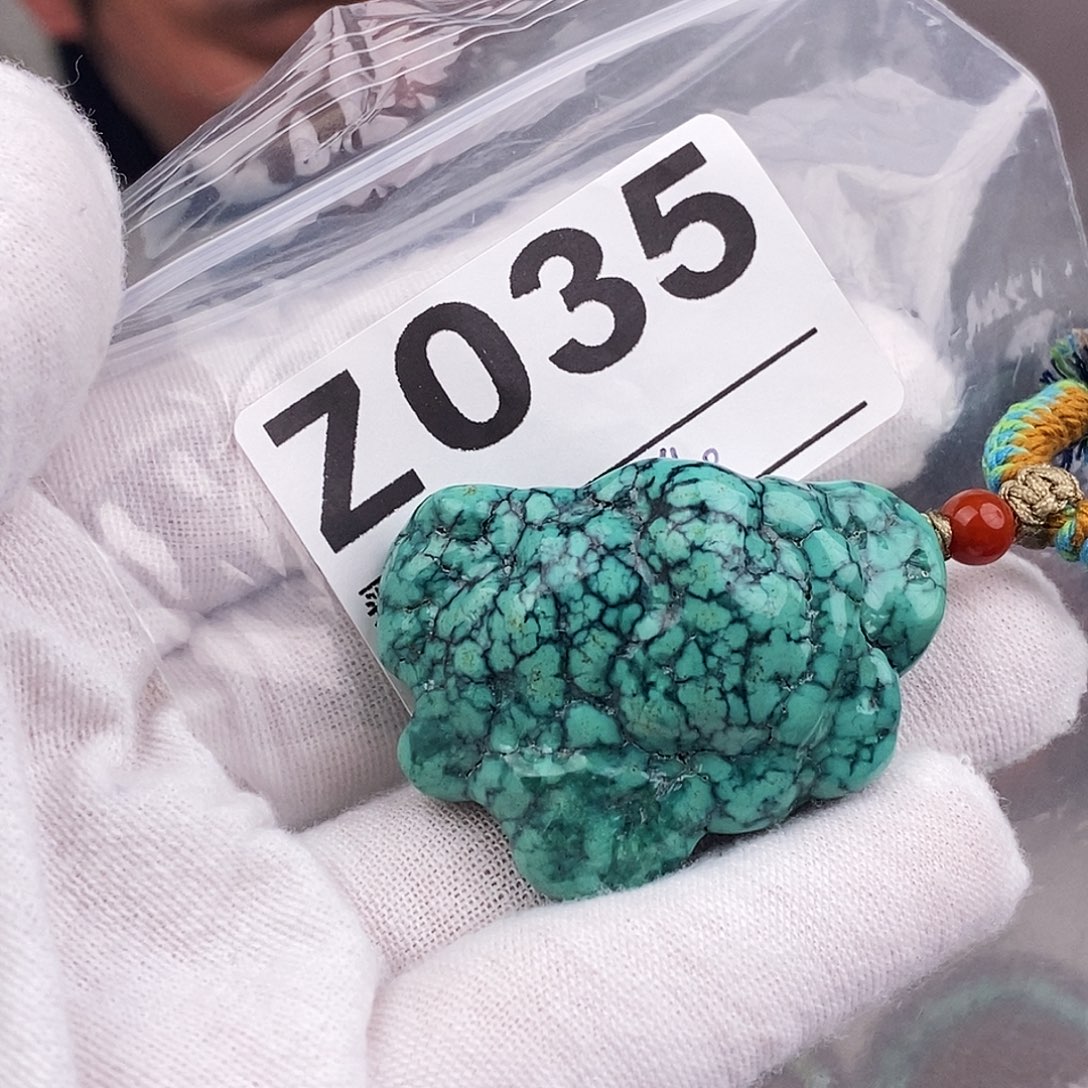 绿松石未镶嵌原矿