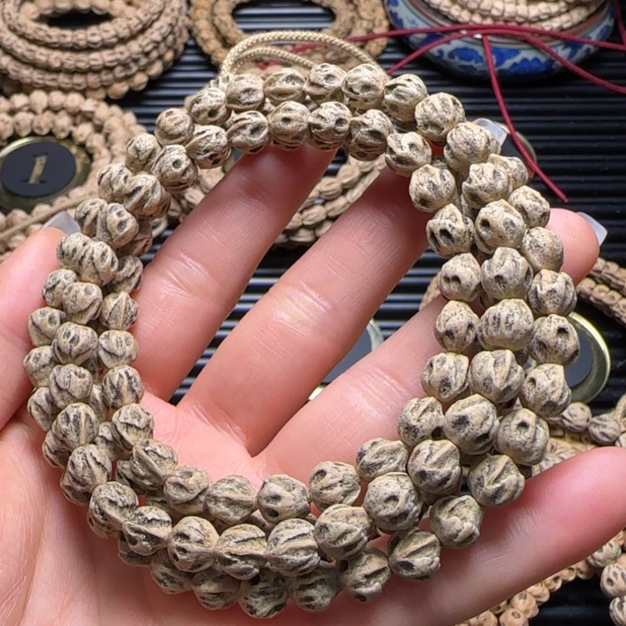 【闪购商品】柏香籽/百香籽吊坠憨****鹉