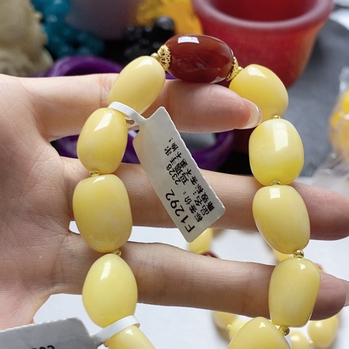 未镶嵌颈饰蜜蜡129手串