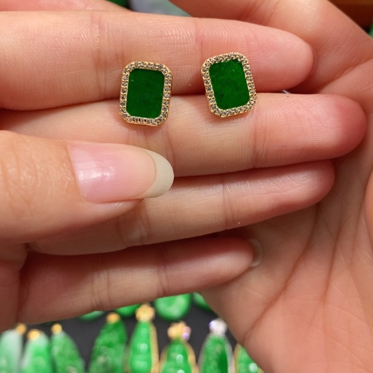 颈饰未镶嵌翡翠风***辰吊坠