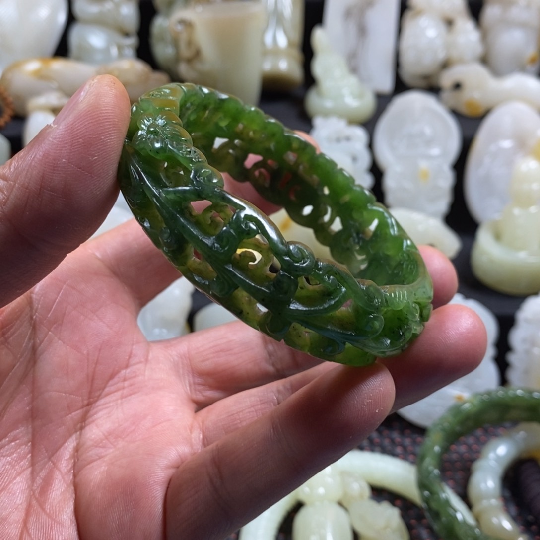 和田玉颈饰未镶嵌8*8