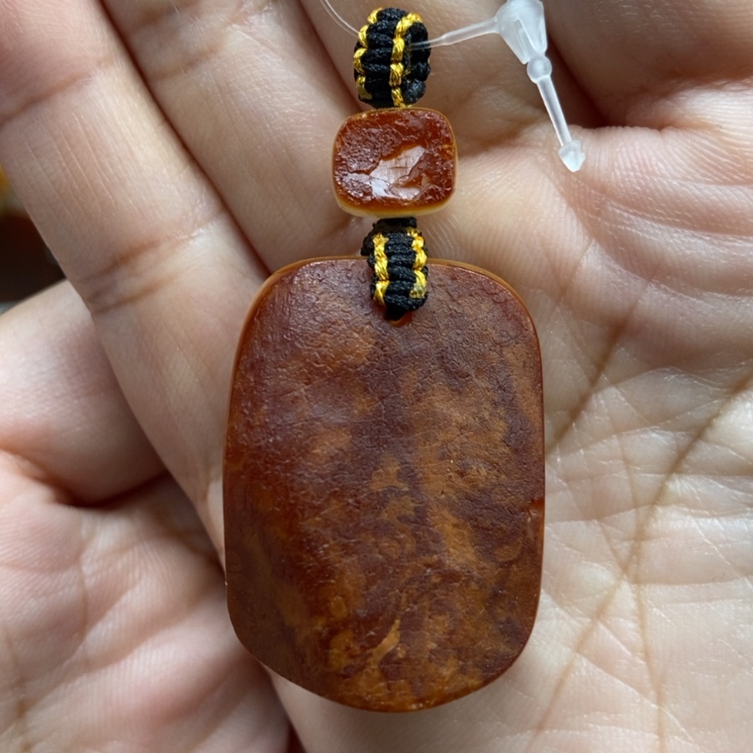 【闪购商品】琥珀颈饰未镶嵌