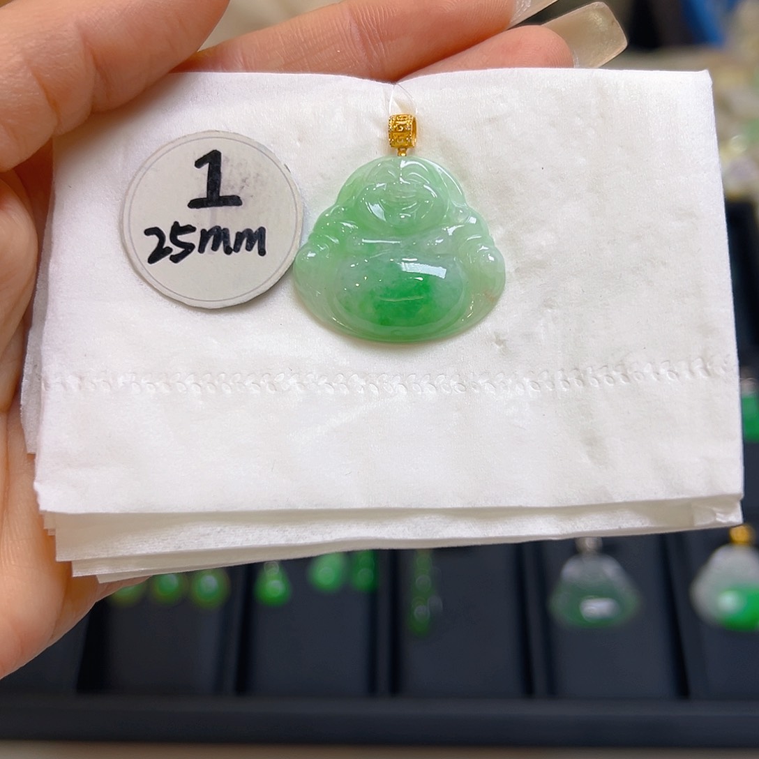 翡翠颈饰18K金镶嵌翡翠