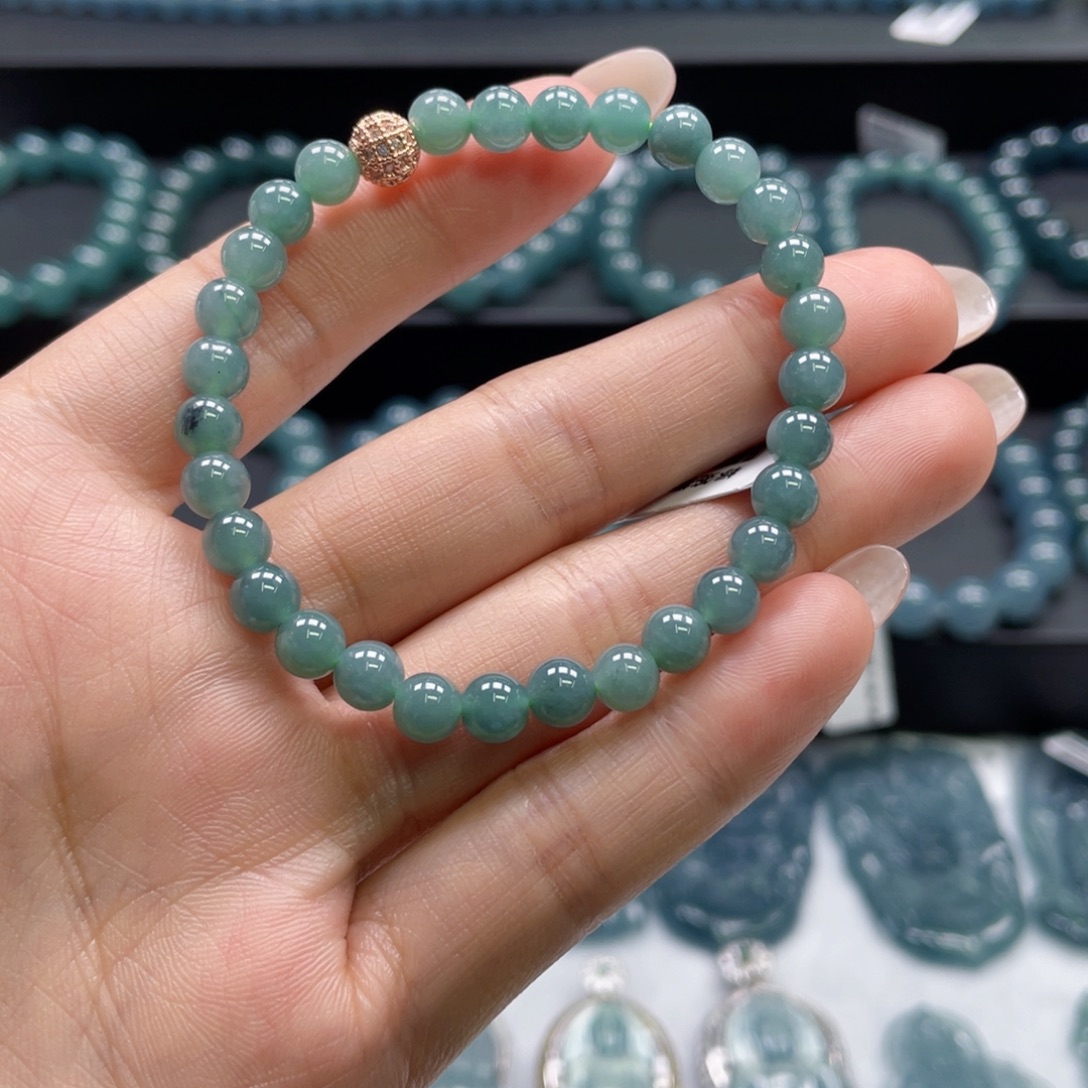 翡翠未镶嵌颈饰卡6