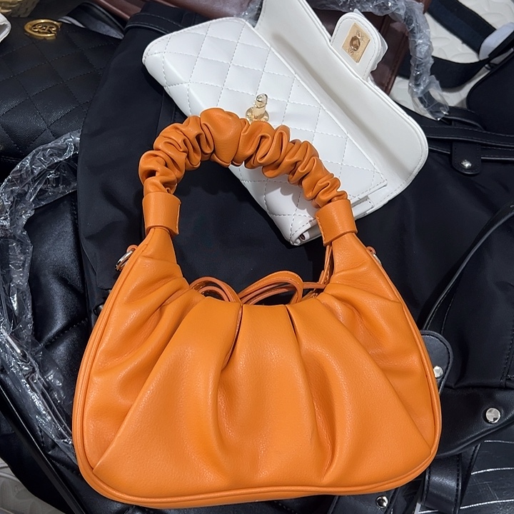 蚕丝健健康康平平安安