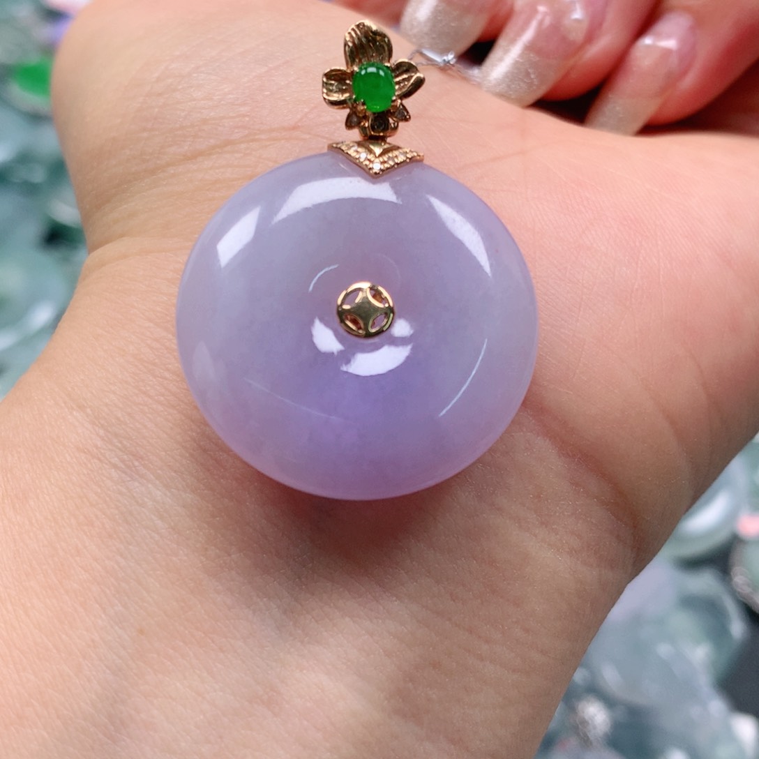 翡翠颈饰18K金镶嵌天然翡翠