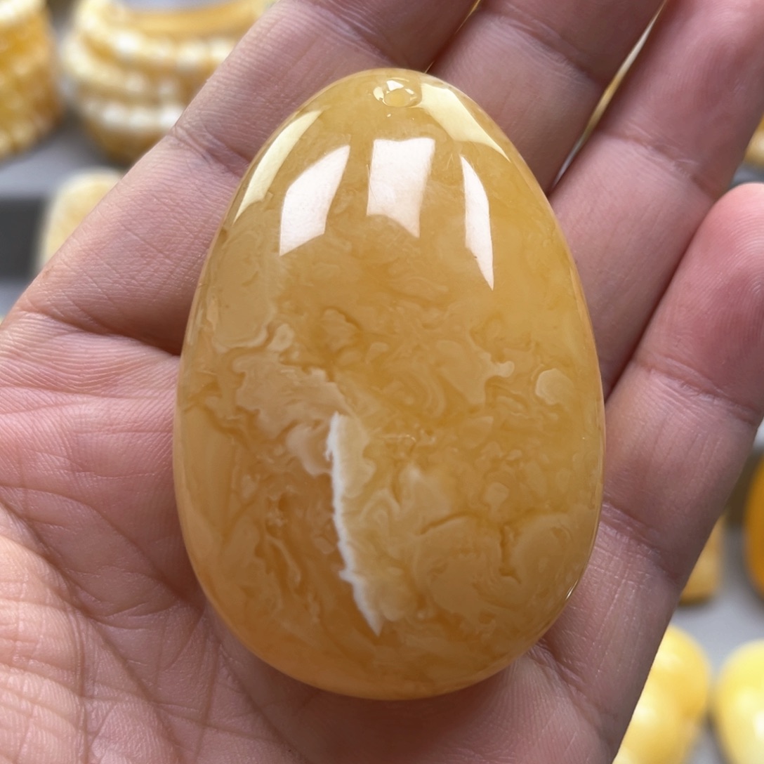 琥珀颈饰未镶嵌吊坠