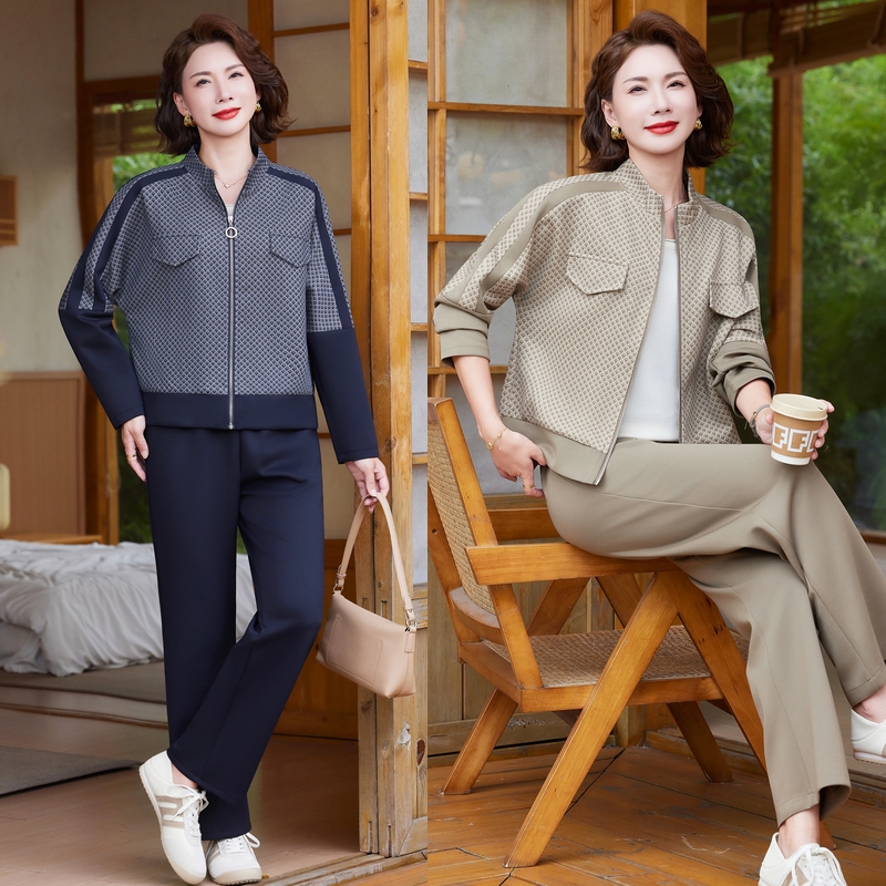 妈妈秋装休闲运动服套装2025新款中老年女装春秋外套上衣两件套裤