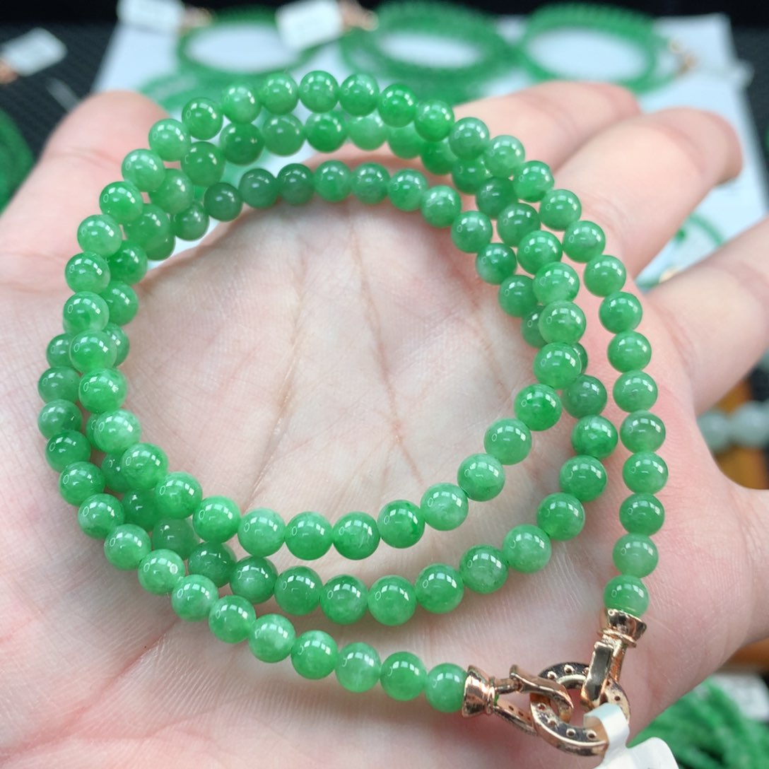 翡翠手链未镶嵌翡翠