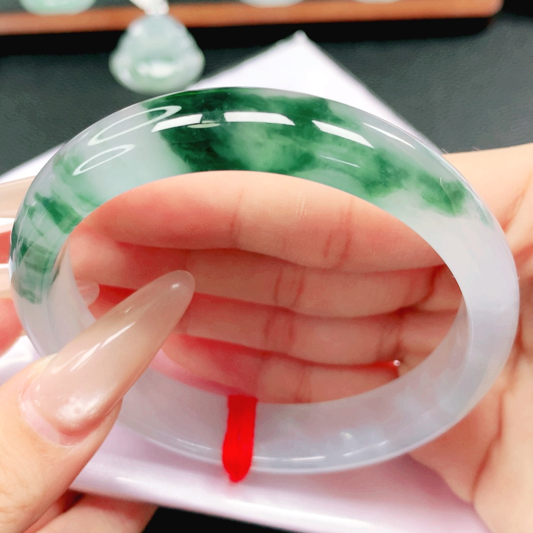 翡翠未镶嵌手镯60