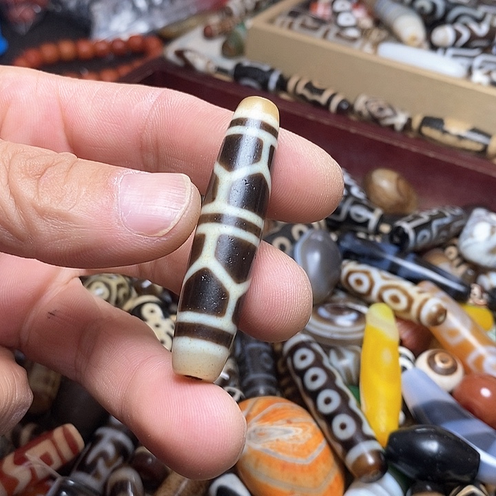 玛瑙/玉髓颈饰合金