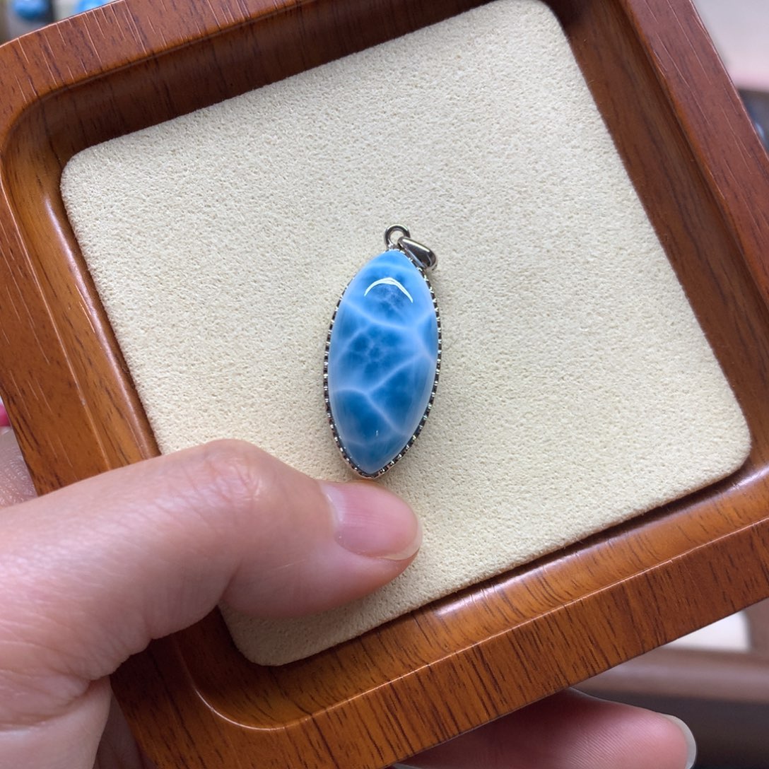 针钠钙石（海纹石）银S925镶嵌颈饰