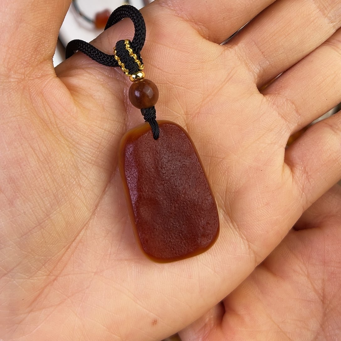 琥珀珠宝奇石未镶嵌，