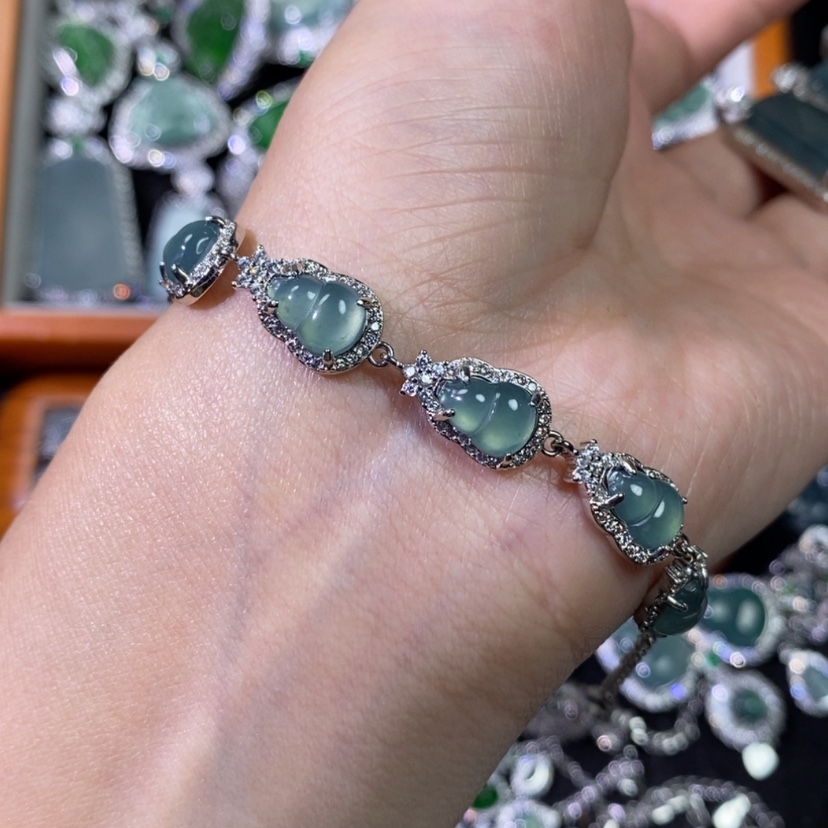 【闪购商品】翡翠颈饰未镶嵌天然