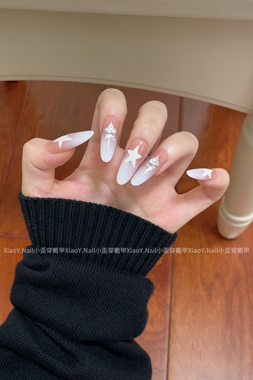 【XiaoY.Nail】纯白星星【全店俩单飞 一单需要拍补邮链接】