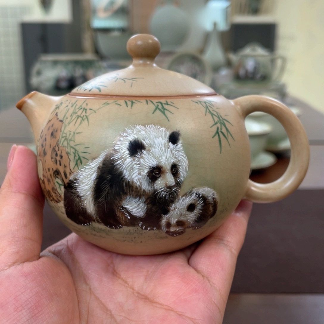 周泽堂彩绘。熊猫