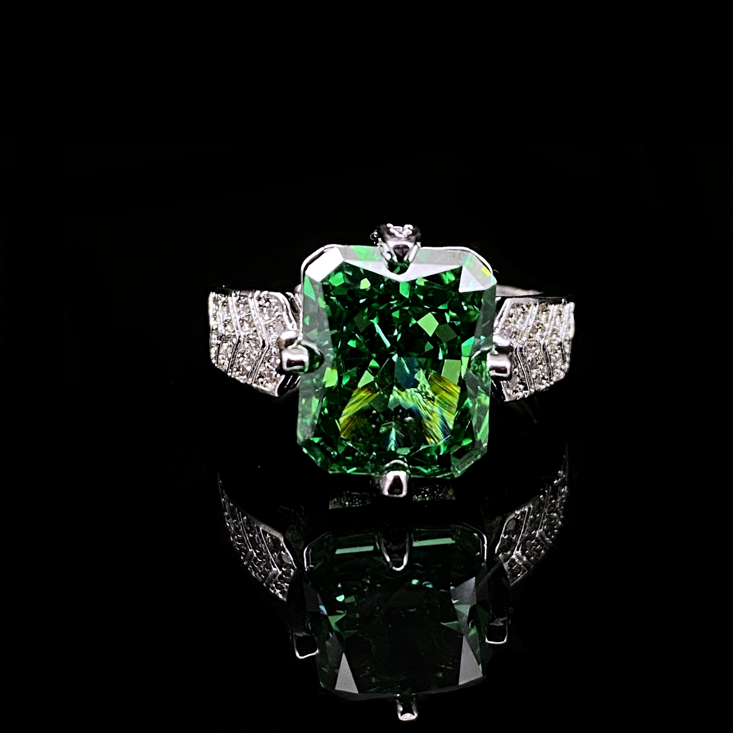 Afra-祖母绿沙弗莱-精工豪襄镶嵌培育戒指 331