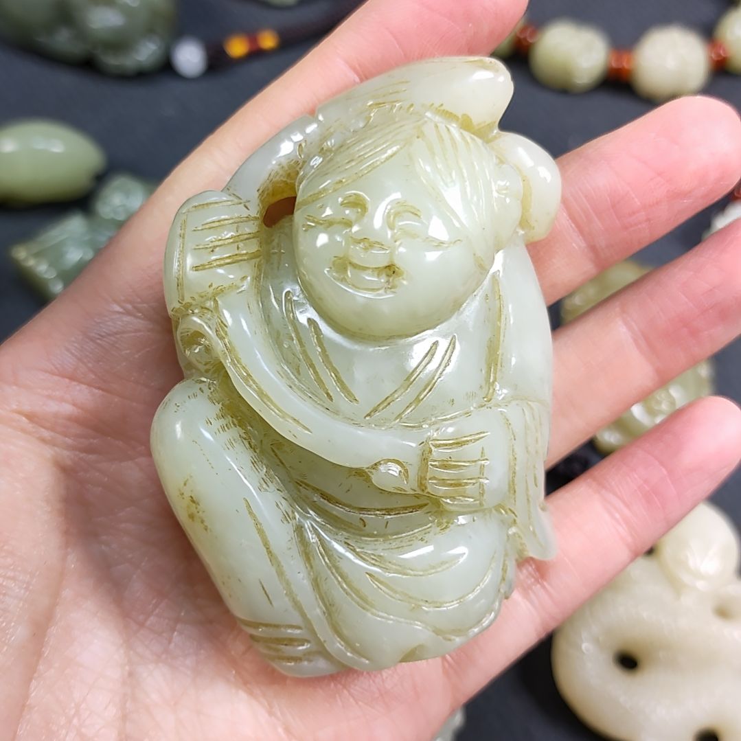 和田玉颈饰未镶嵌