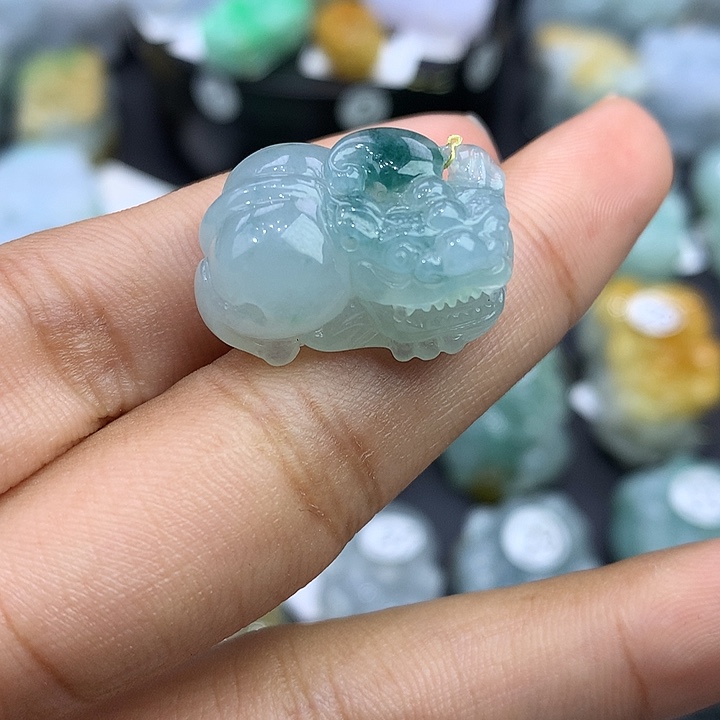 翡翠未镶嵌颈饰天然缅甸翡翠