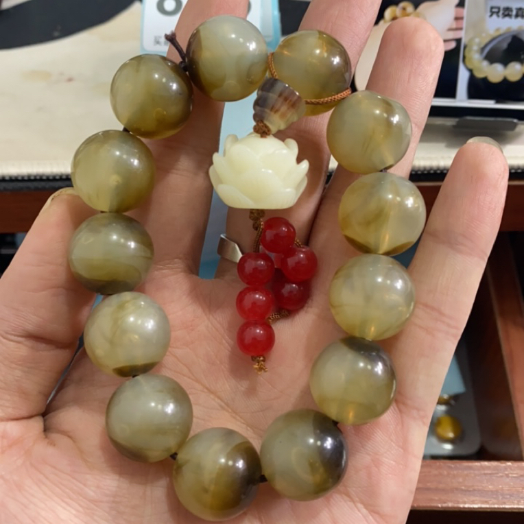  835  卡18莲花手持