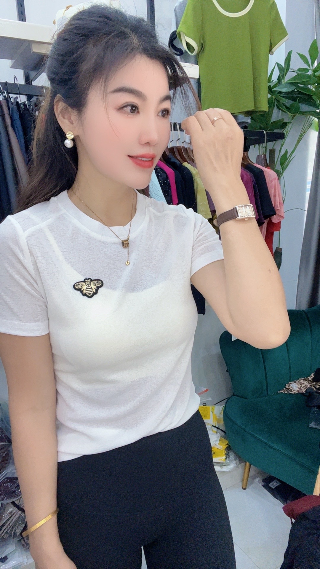 8307蕾丝拼接T恤女短袖夏装欧货时尚性感露背上衣