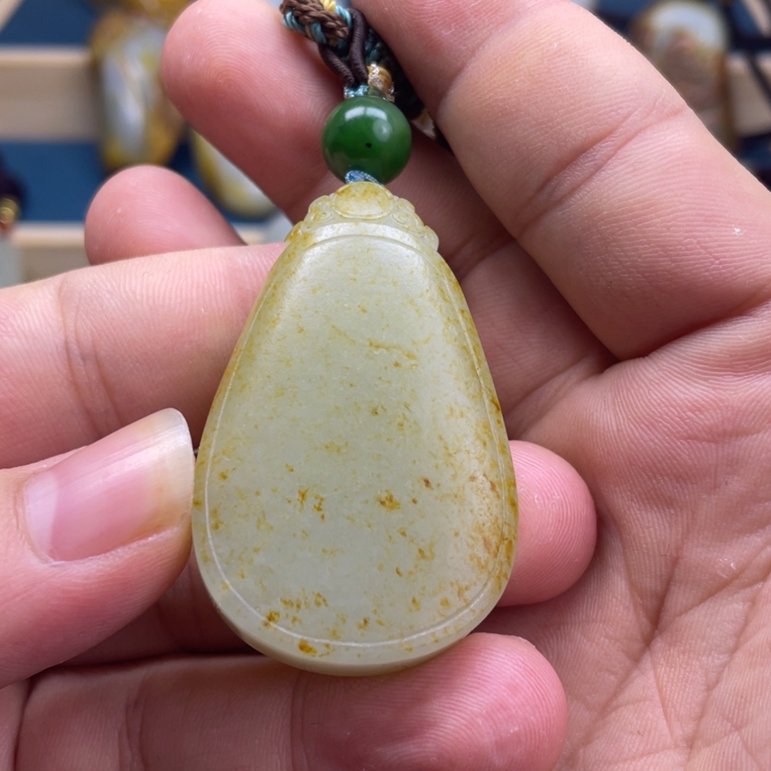 和田玉（糖玉）未镶嵌挂件