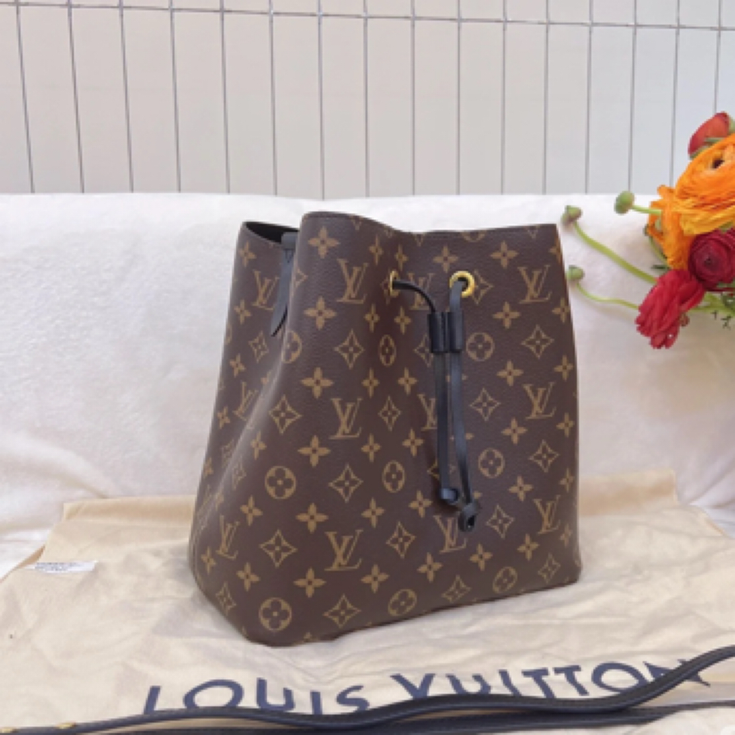 99新 LouisVuitton/路易威登 lv路易威登 黑水桶 编码款 19年