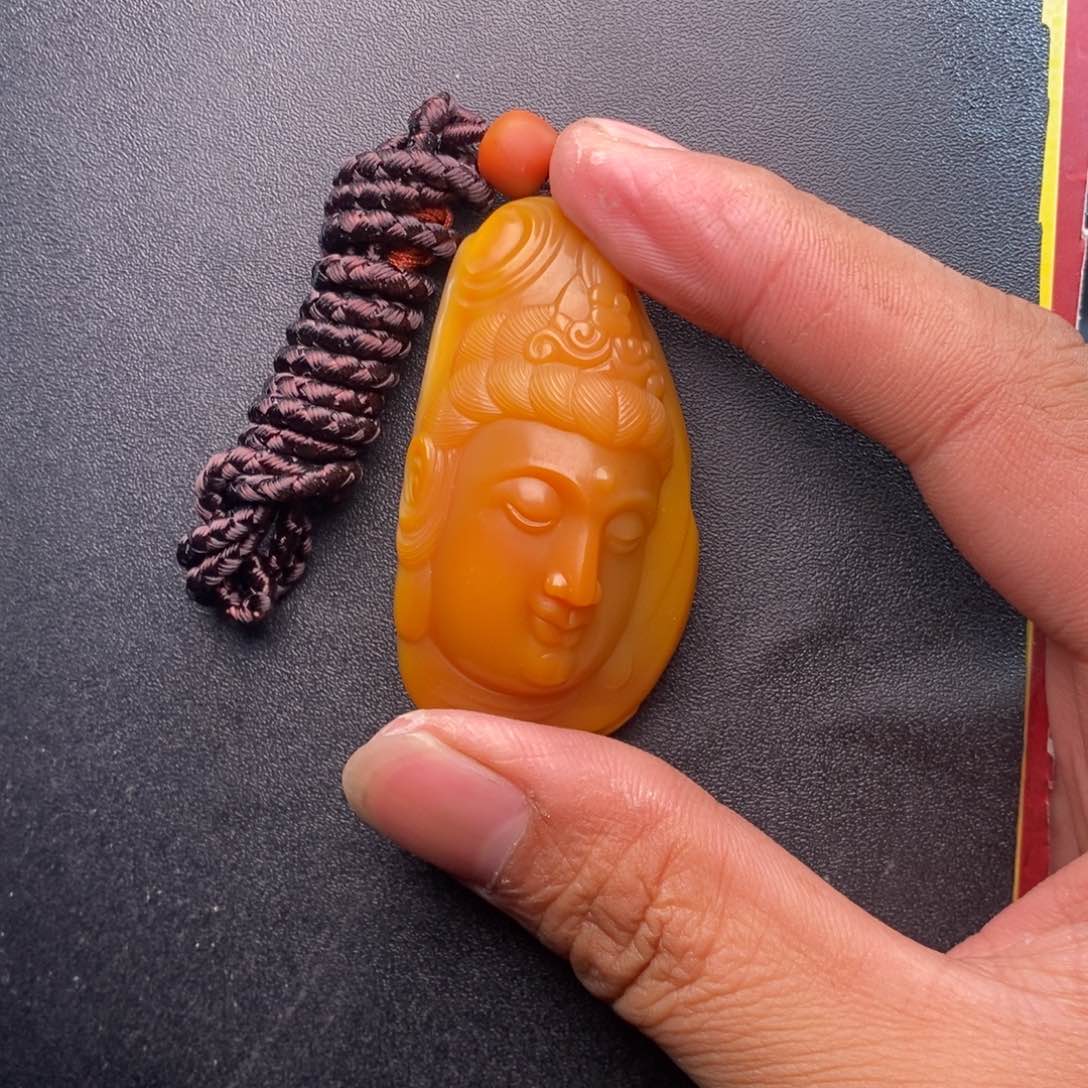 石英质玉颈饰未镶嵌