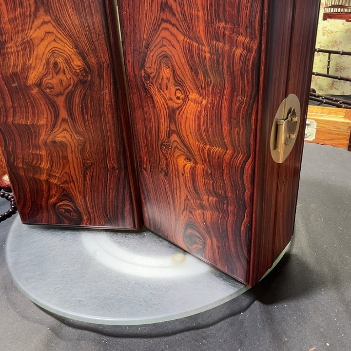 微凹黄檀（南美大红酸枝）