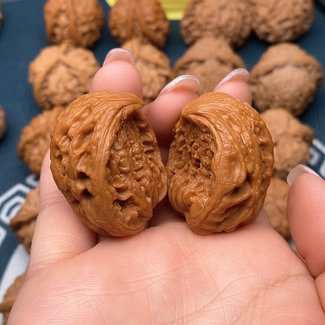 文玩核桃吊坠大咕石