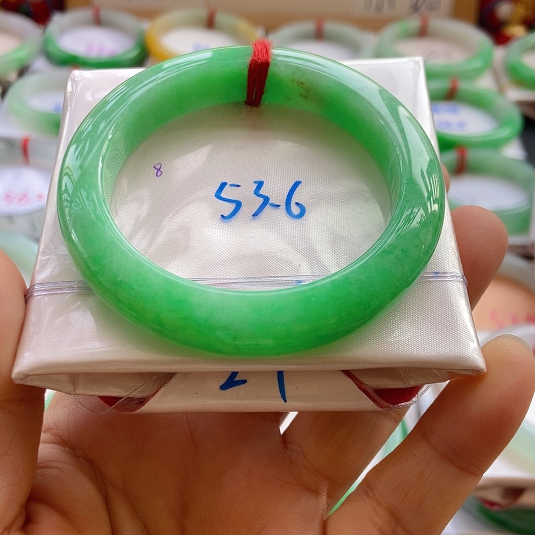 未镶嵌手镯翡翠8号