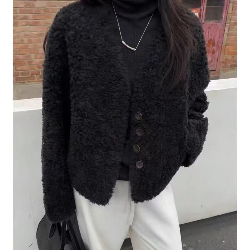 百搭短款毛毛衣外套
