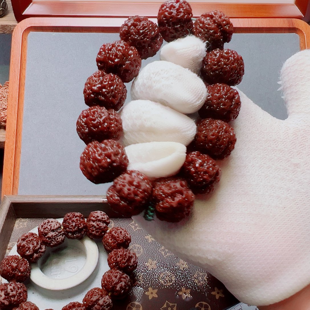 小***张金刚菩提吊坠金刚菩提