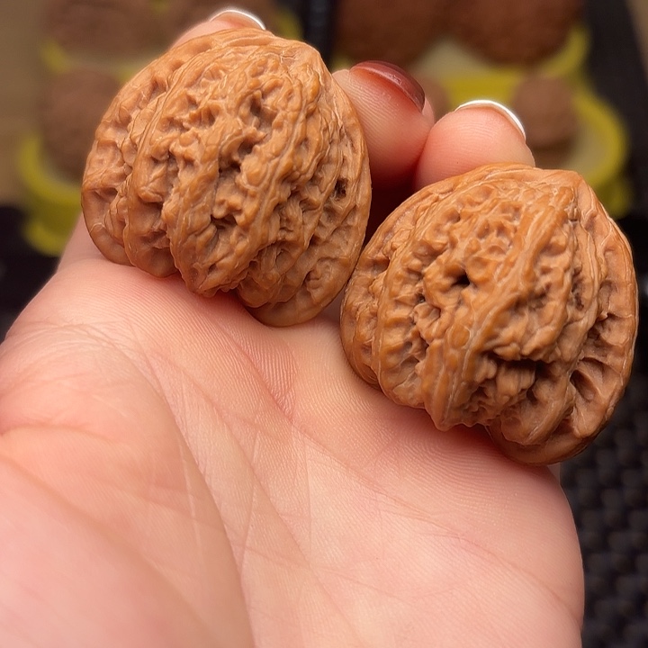 吊坠文玩核桃37红宝石狮子头