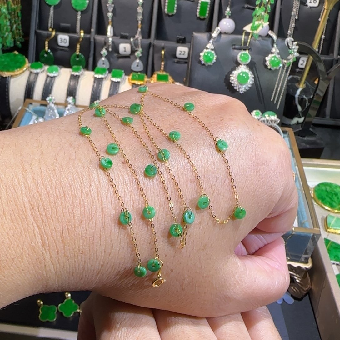 翡翠18K金镶嵌颈饰满天星45