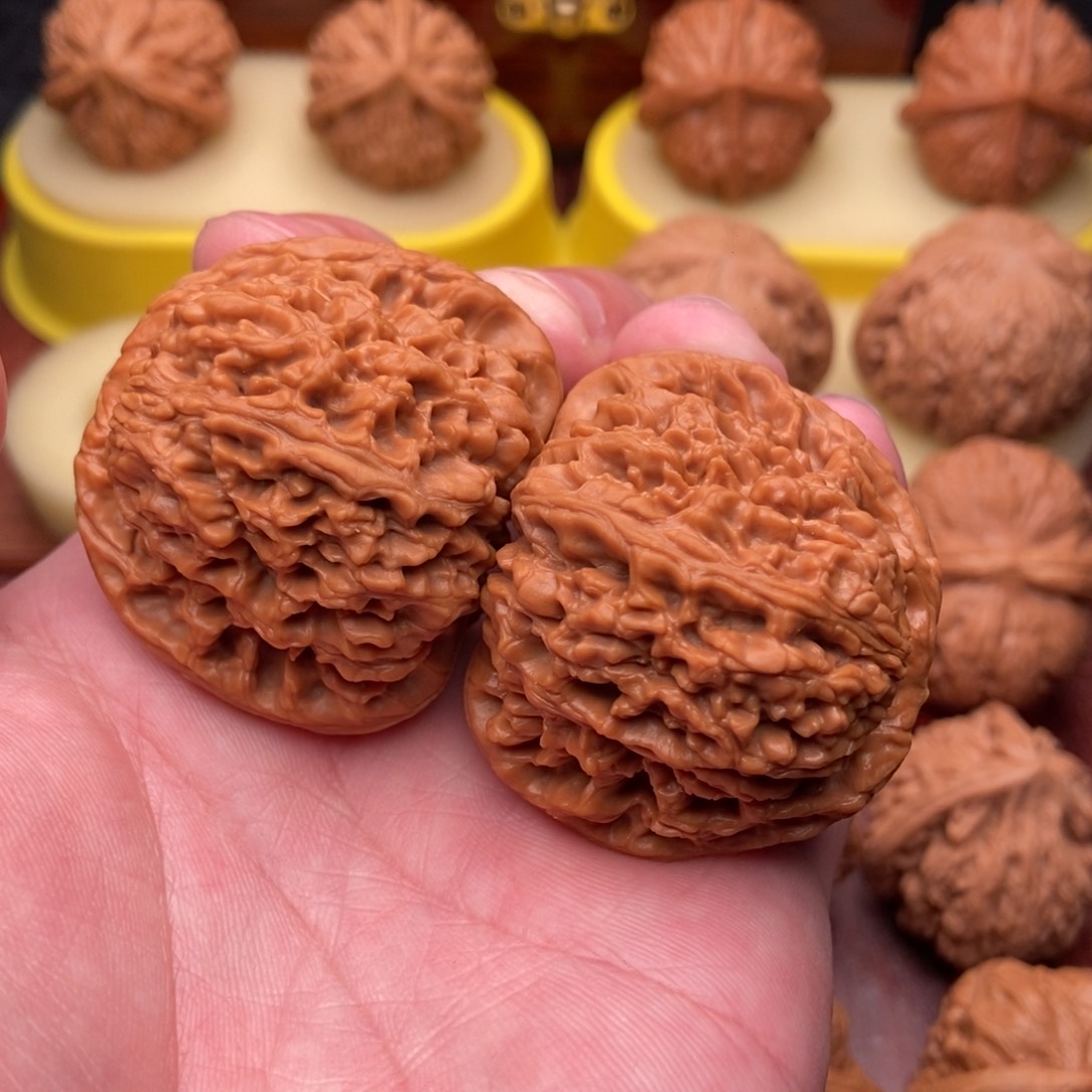 桃核把件占***王大南疆石44