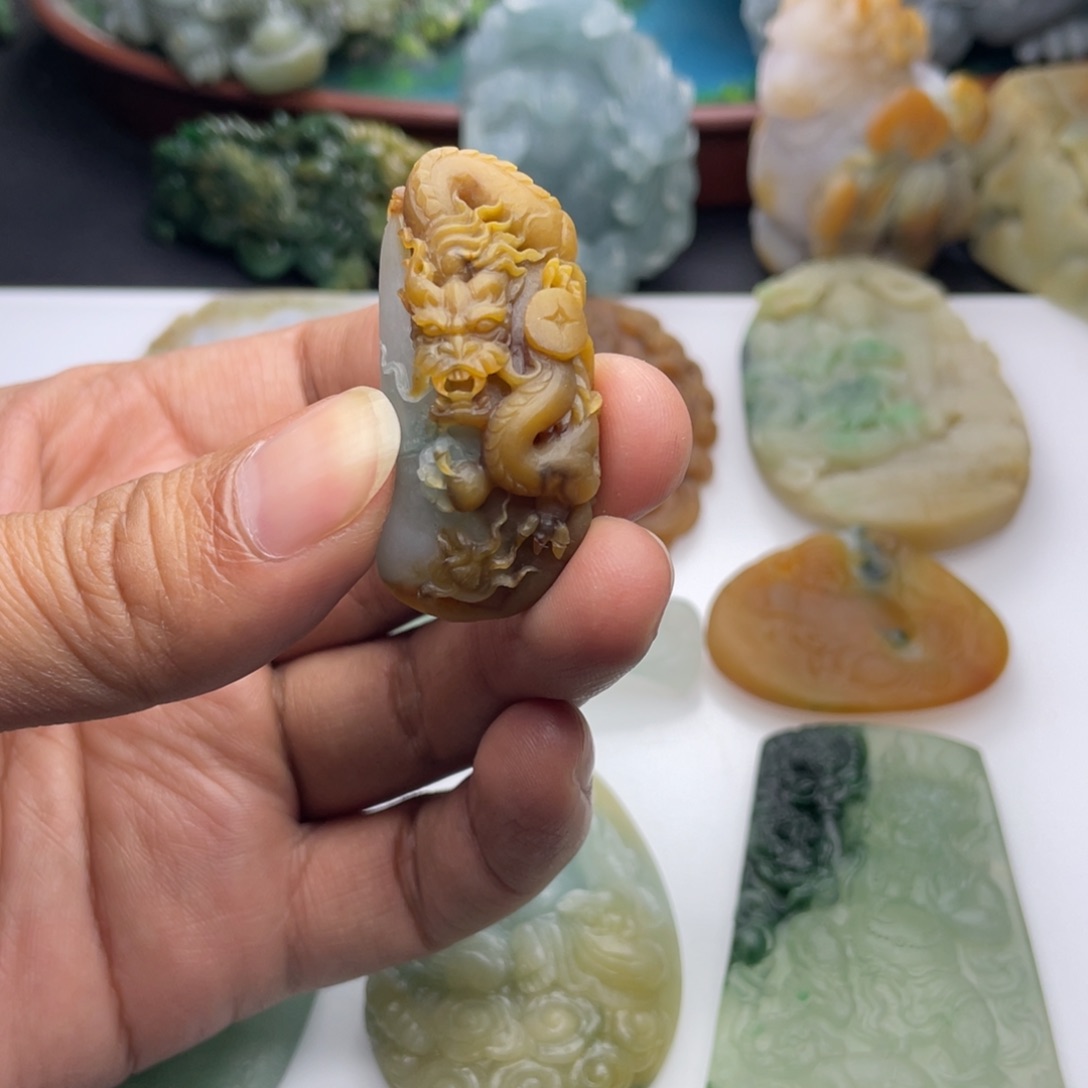 定制翡翠未镶嵌如有神助