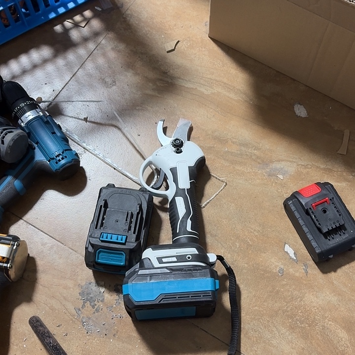 俩电剪刀11111111