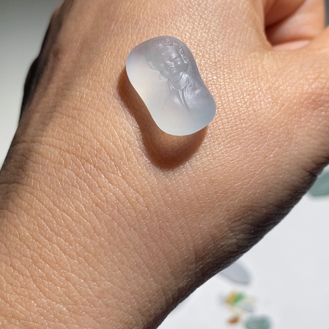 蓝***^定制翡翠未镶嵌宝宝佛