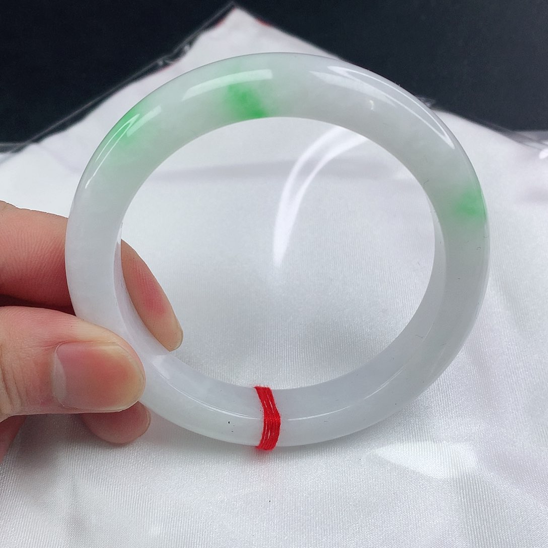 翡翠未镶嵌手镯圈57。 6409 