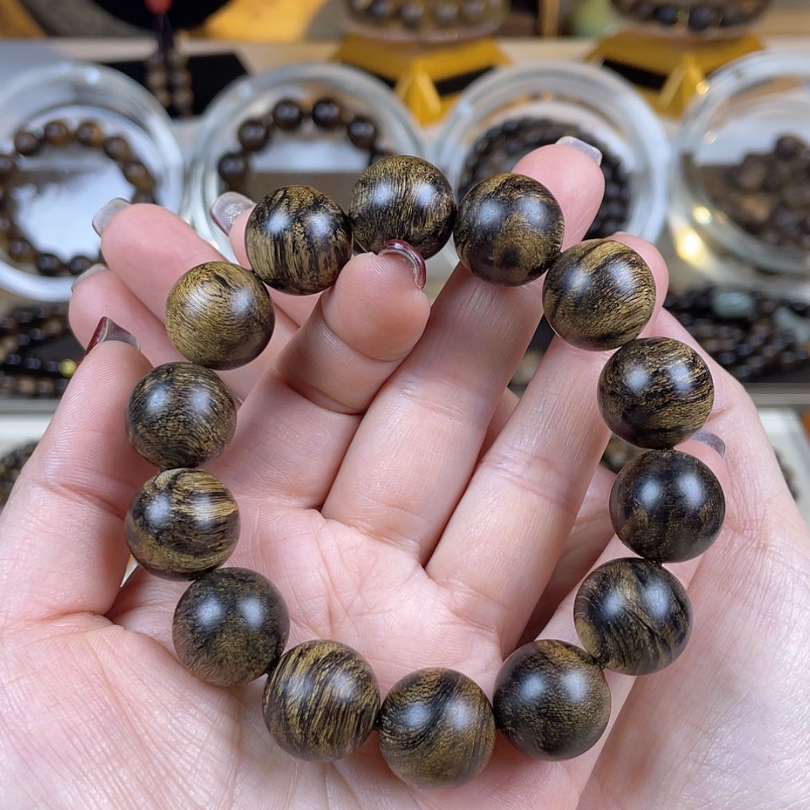 【闪购商品】沉香手串小*越南芽庄白棋楠留疤