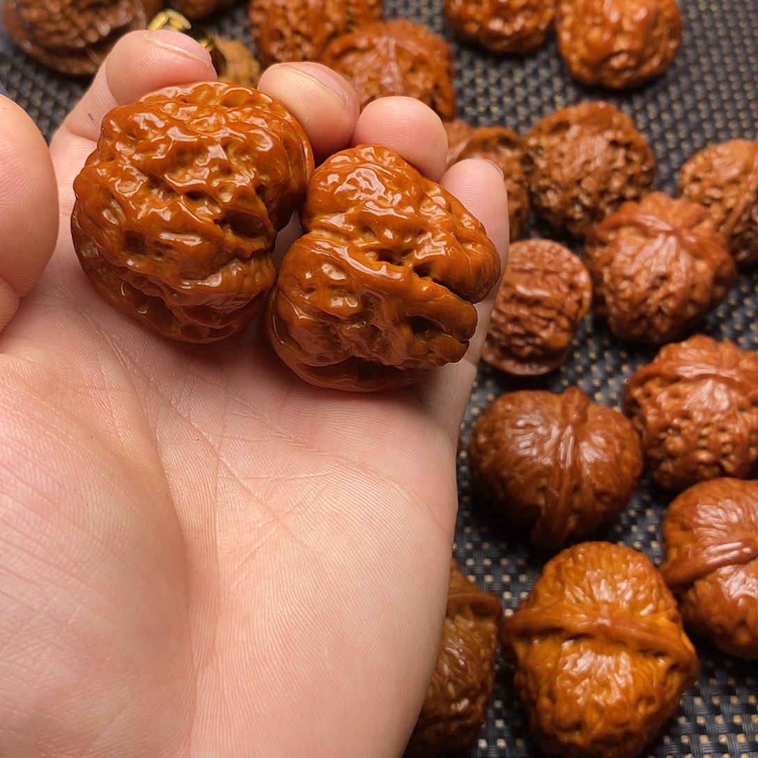 麦***。核桃文玩核桃青皮核桃