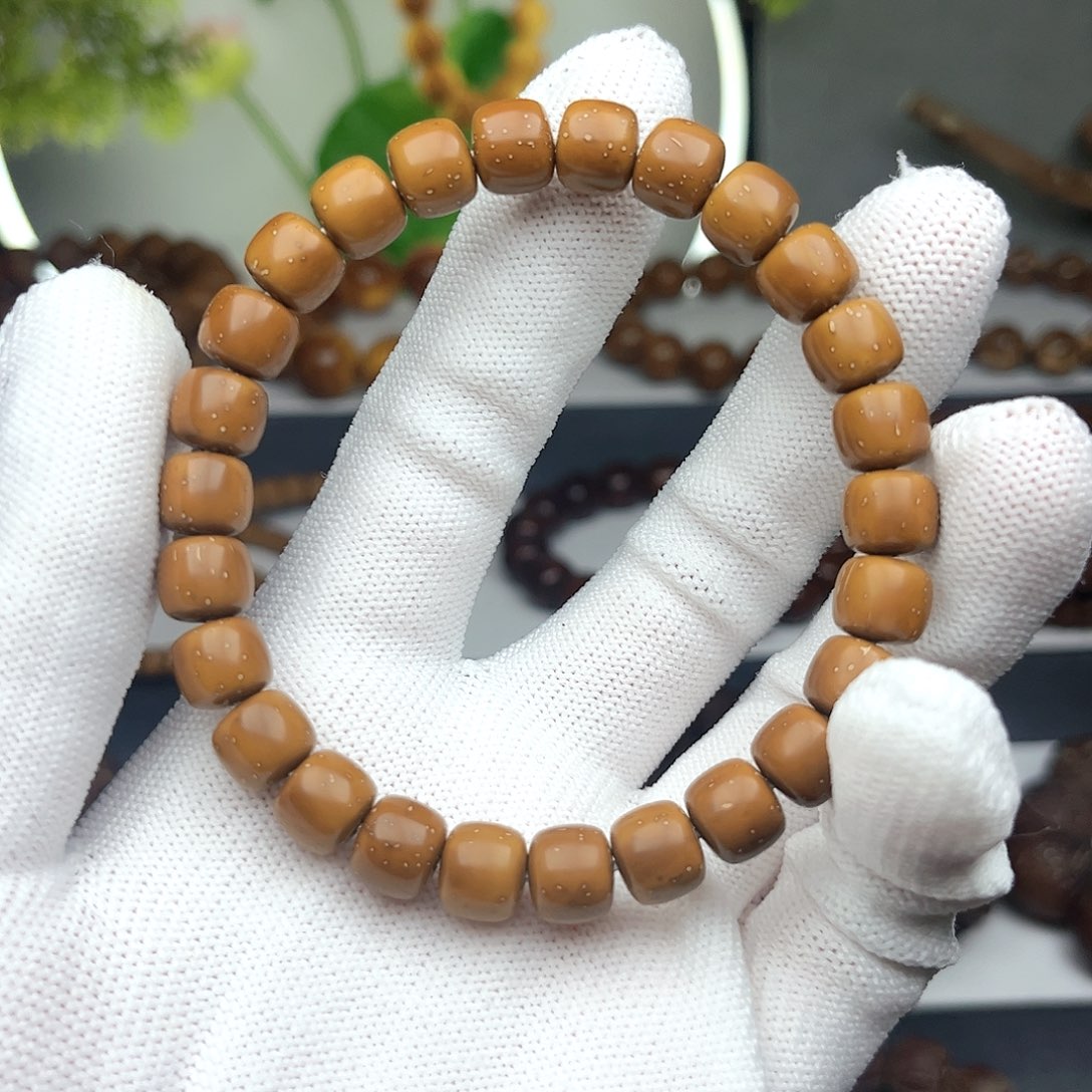 紫金鼠手串飞****紫金鼠9